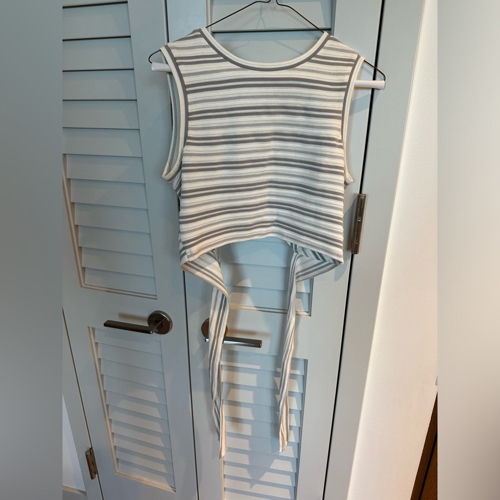 Club Monaco stripes crop shirt with tie. Size small. Good condition